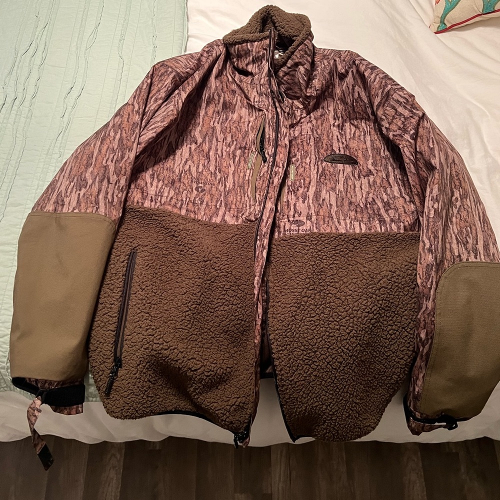 Drake Eqwader Hunting Jacket - XL - Mossy Oak Bottomland Camo - LIKE NEW
